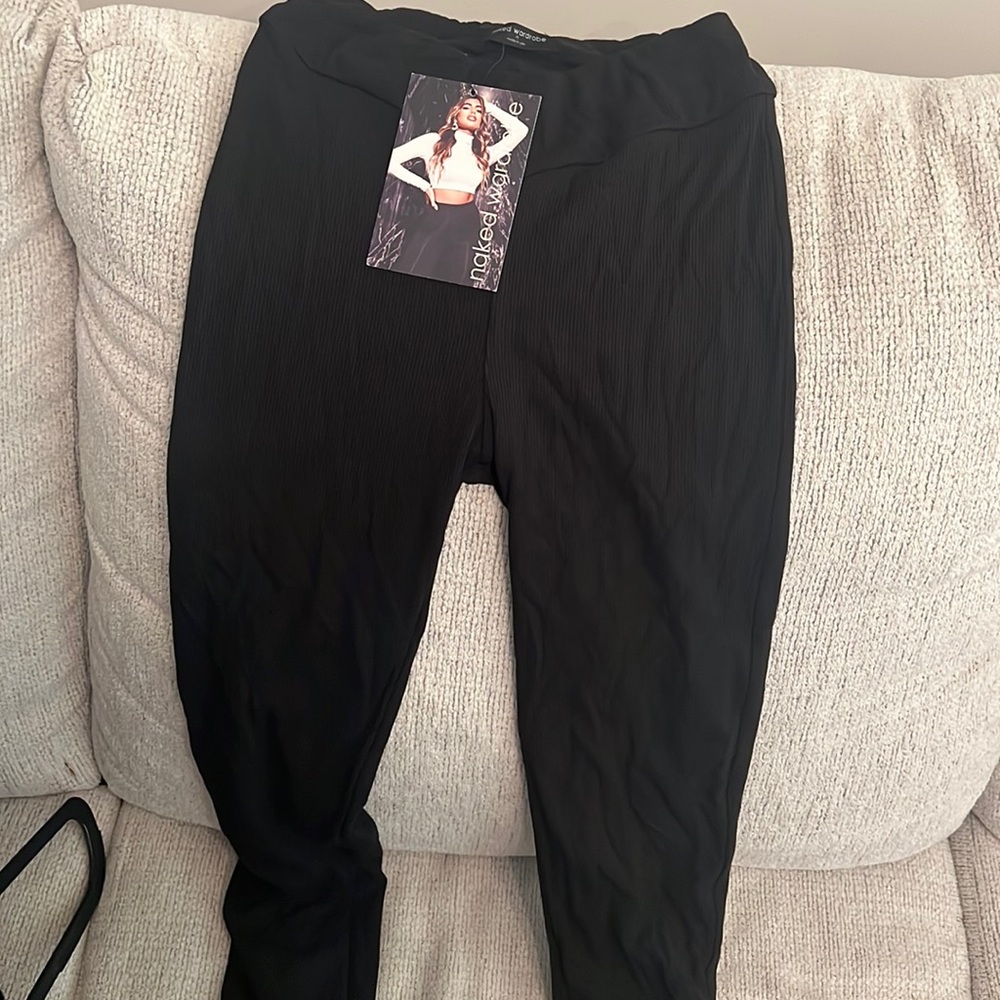Naked wardrobe leggings